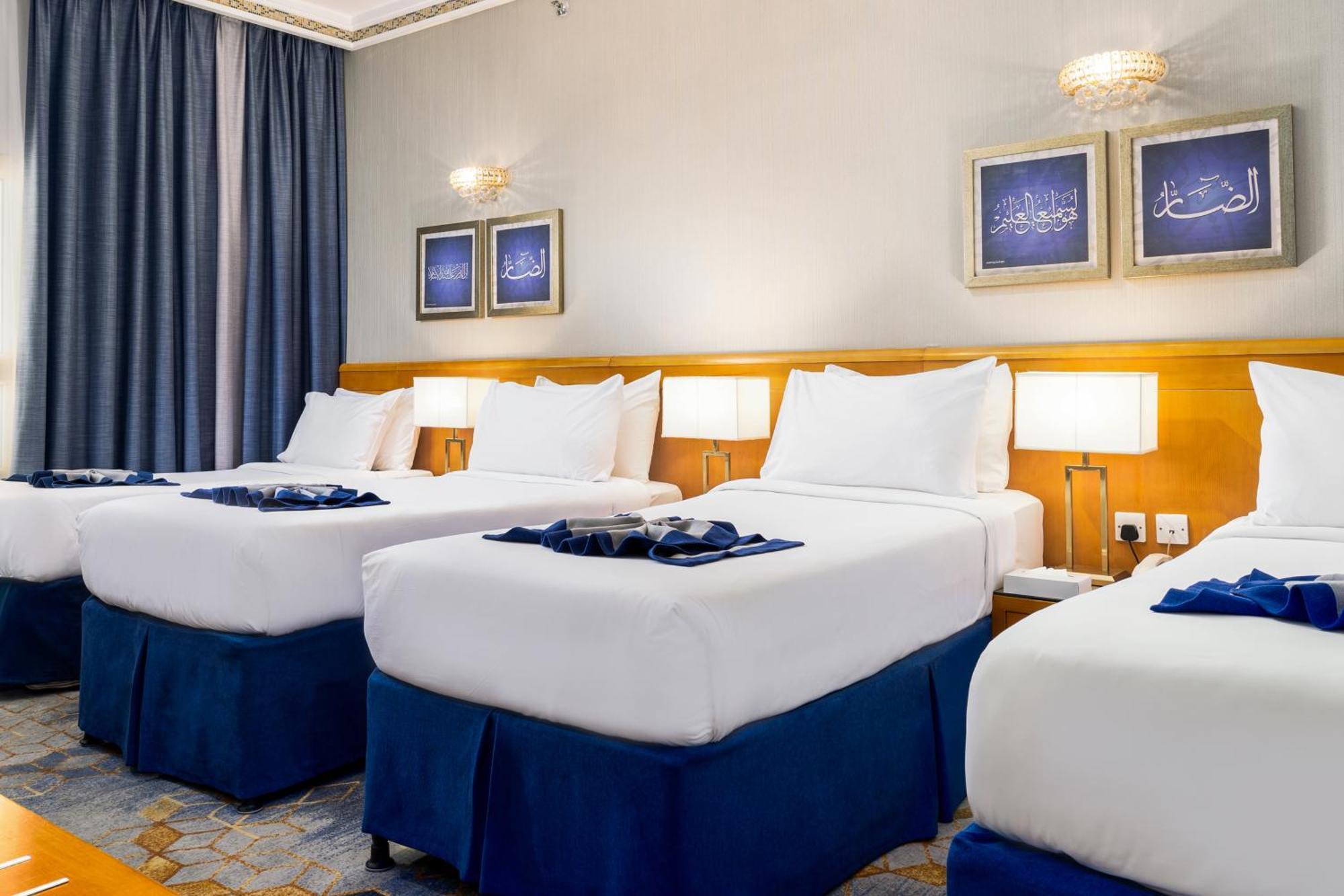 Emaar Grand Hotel Mekka Eksteriør bilde Family room